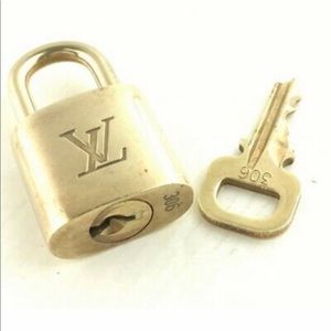 AUTHENTIC LOUIS VUITTON Lock & Key Sets. BACK IN STOCK & FREE SHIPPING!👜🔐👏🥳